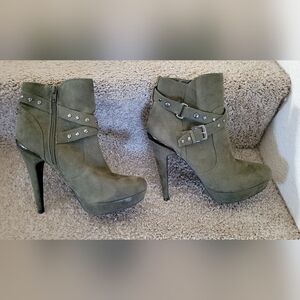 GBG Los Angeles (G by Guess) Deeka Platform Stiletto Bootie